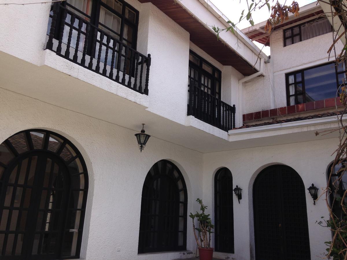 Mansion Samzara Hosteleria Sangolquí エクステリア 写真