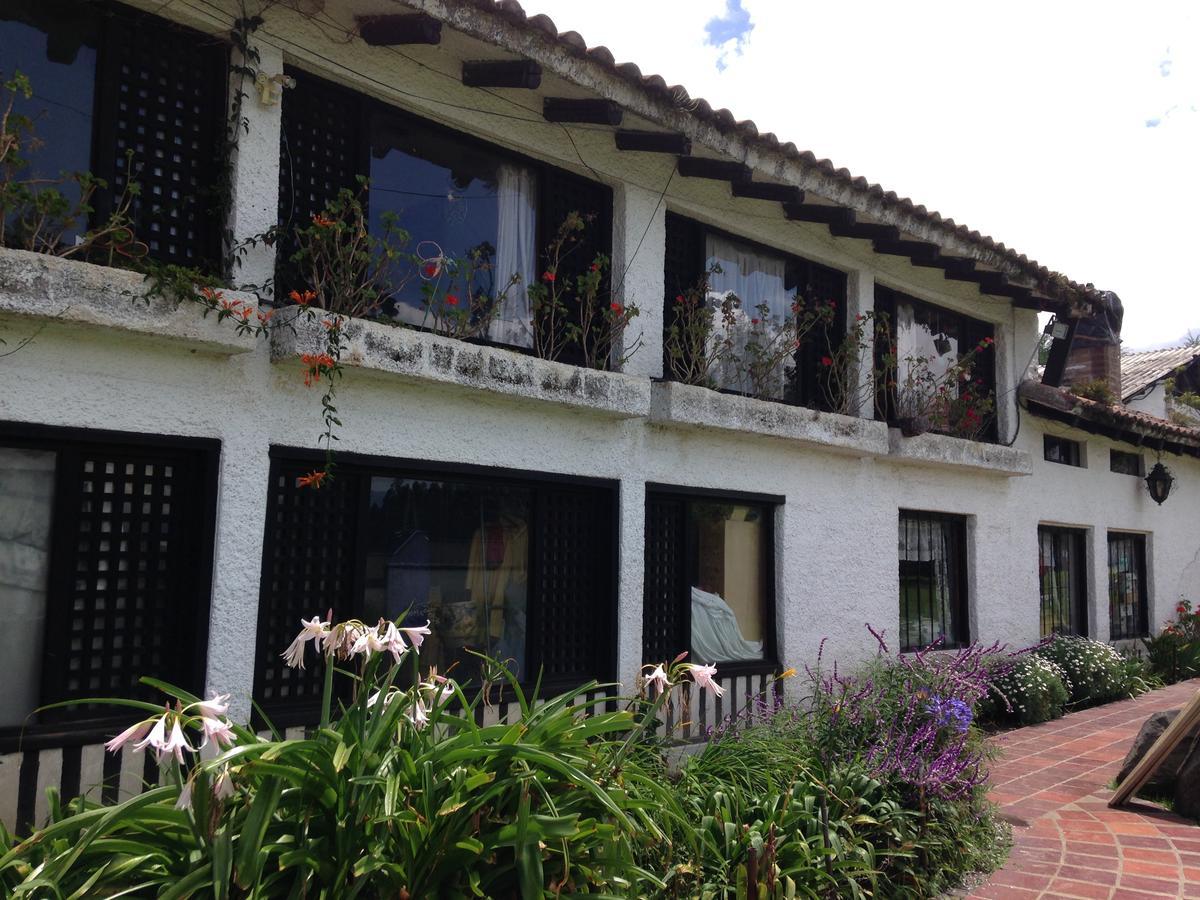 Mansion Samzara Hosteleria Sangolquí エクステリア 写真