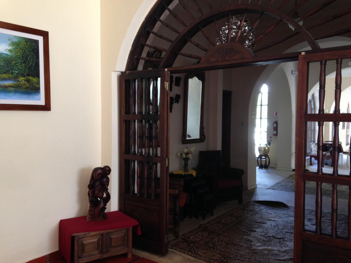 Mansion Samzara Hosteleria Sangolquí エクステリア 写真