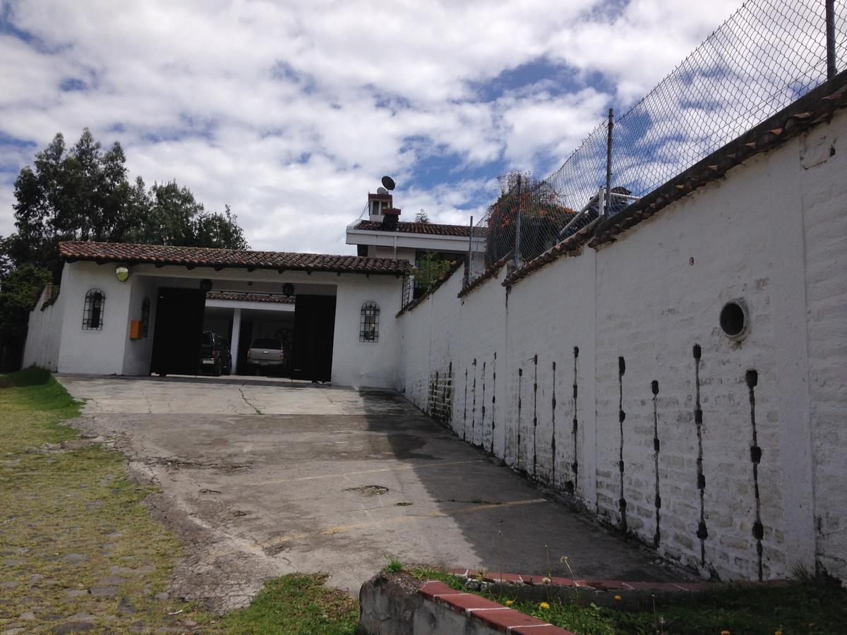 Mansion Samzara Hosteleria Sangolquí エクステリア 写真